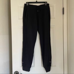 Lululemon women’s joggers 6